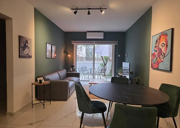 Apartment Pop Art By Staycom Nikosia